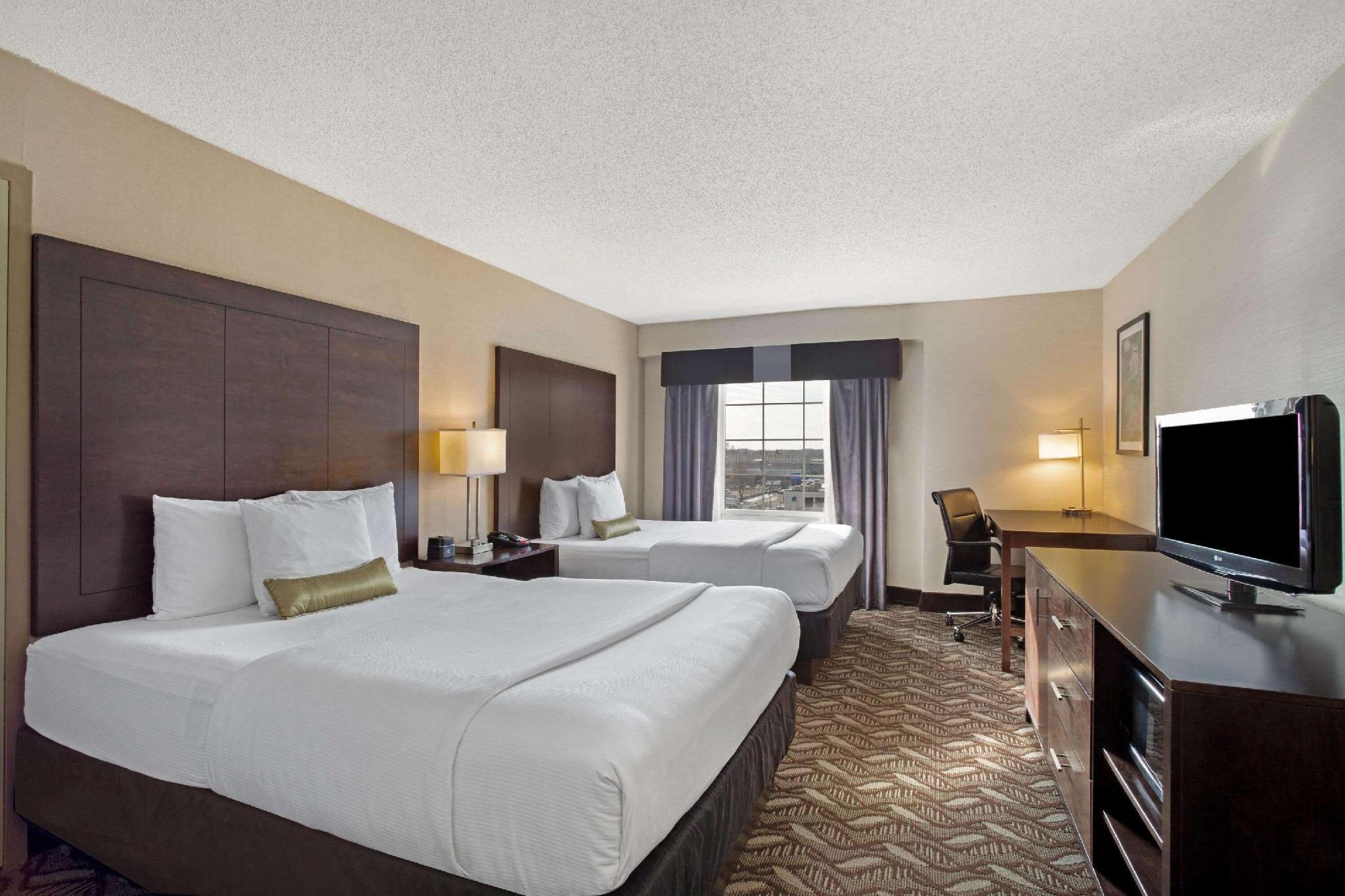 La Quinta By Wyndham Springfield Otel Dış mekan fotoğraf