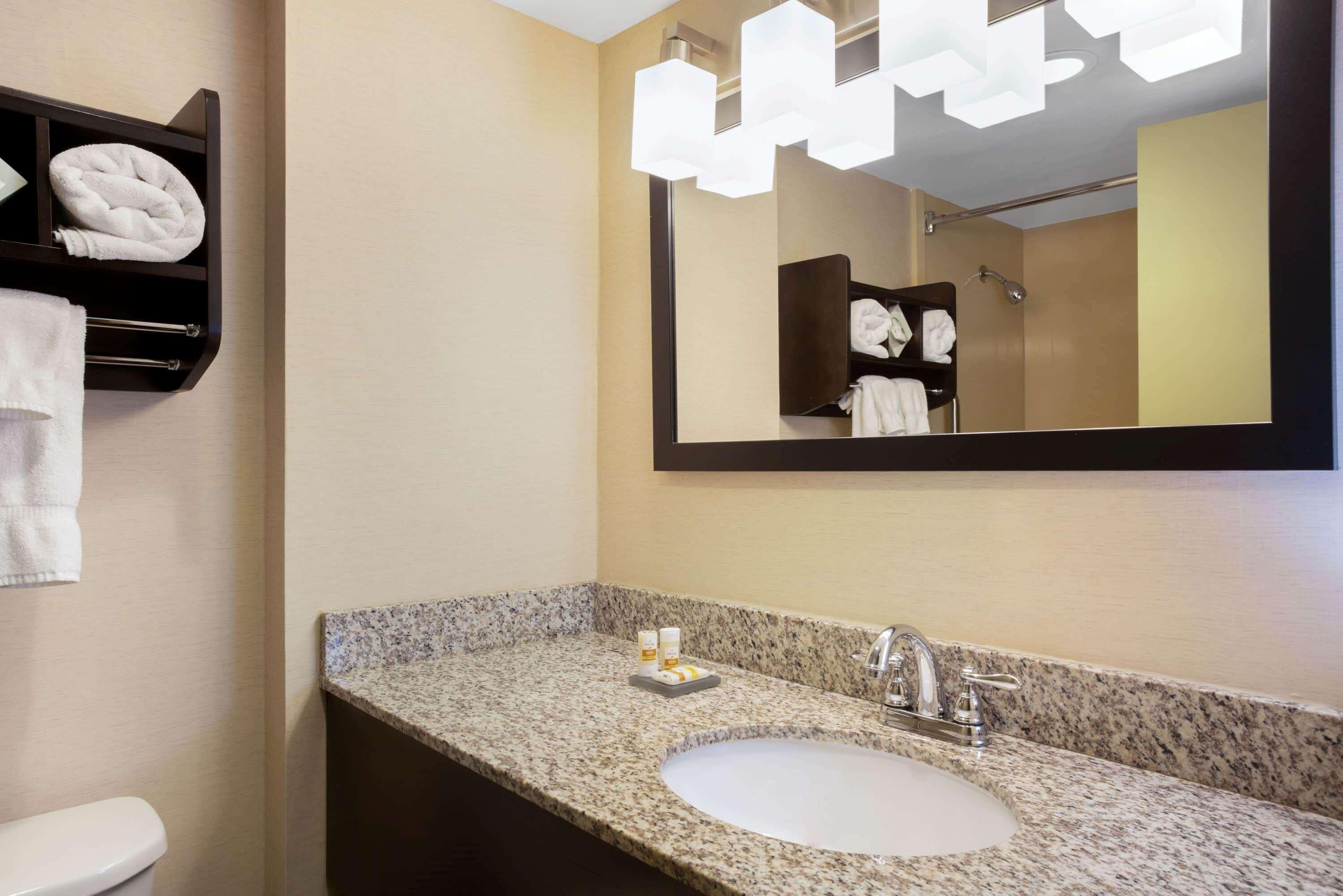 La Quinta By Wyndham Springfield Otel Dış mekan fotoğraf